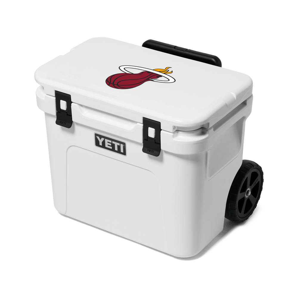 ROADIE® 32 WHEELED COOLER